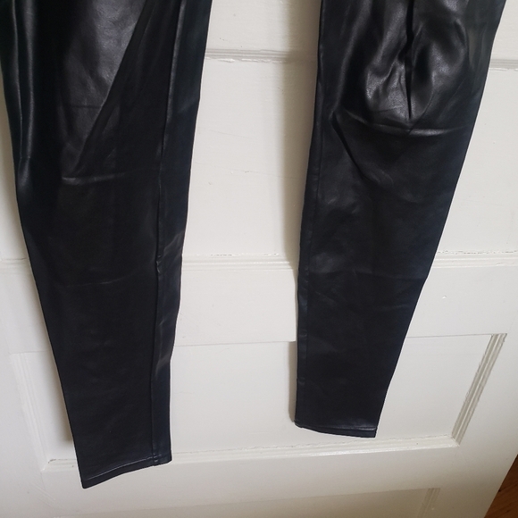 Aritzia WILFRED FAUX VEGAN LEATHER DARIA LEGGING PANTS BLACK SIZE XS - Picture 10 of 14